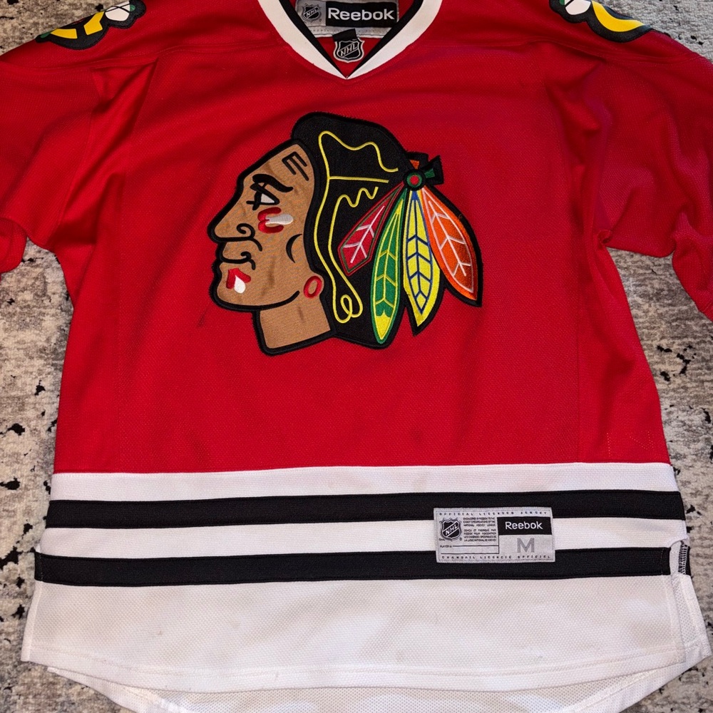 SOLD * Vintage NHL Blackhawks Jersey - Picture 3 of 6